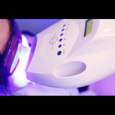 話題のセルフ型ホワイトニング　操作は簡単誰でも出来る♪♪簡単、早い、痛くない！！