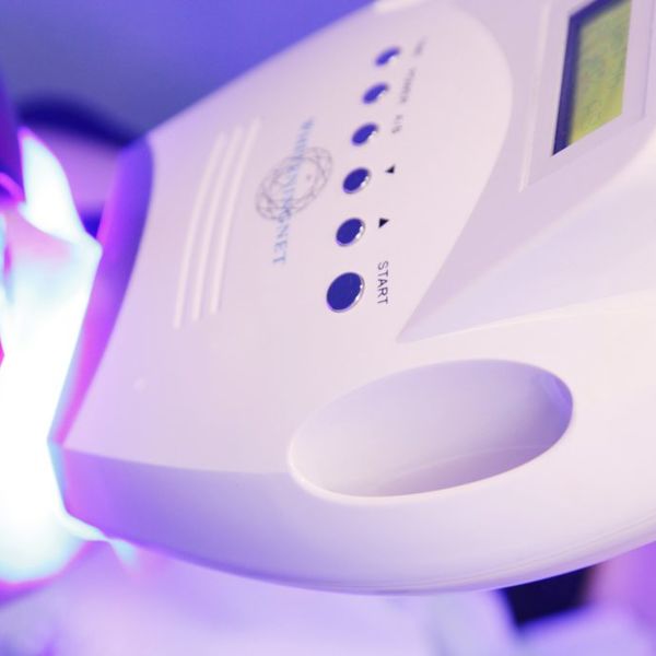 話題のセルフ型ホワイトニング　操作は簡単誰でも出来る♪♪簡単、早い、痛くない！！